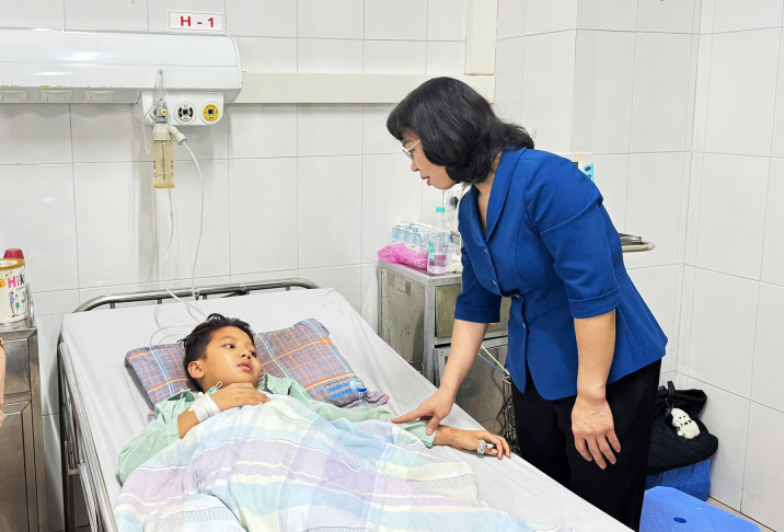 Quảng Ninh nhận đỡ đầu trẻ mồ côi vụ đắm tàu du lịch ở Hạ Long- Ảnh 2.