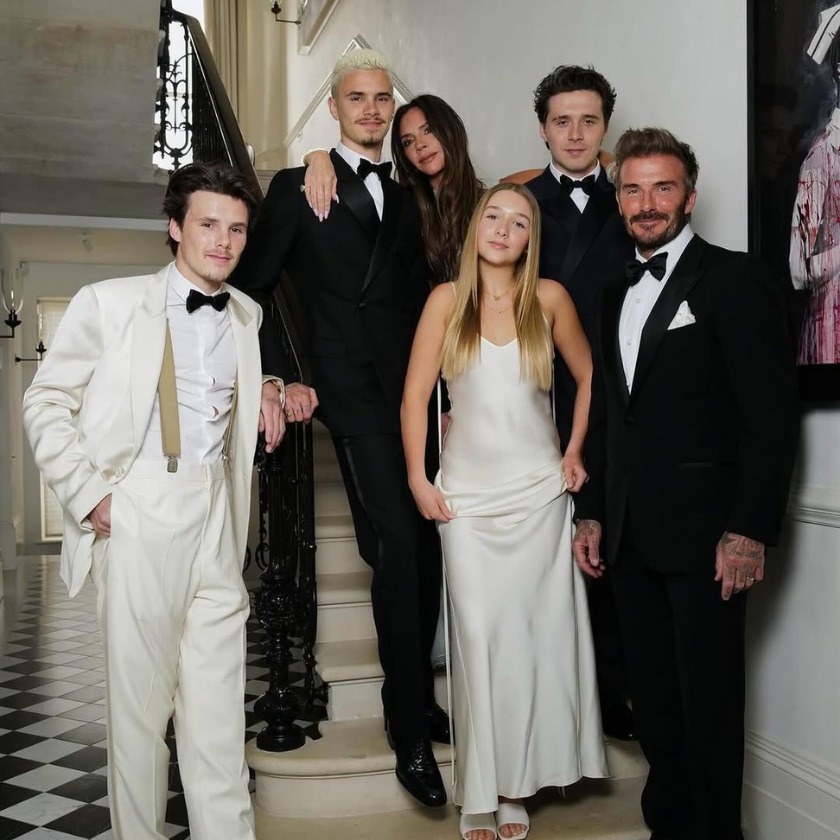 Sự thật đằng sau hình ảnh hoàn hảo nhà Beckham: Victoria cao tay giúp chồng 
