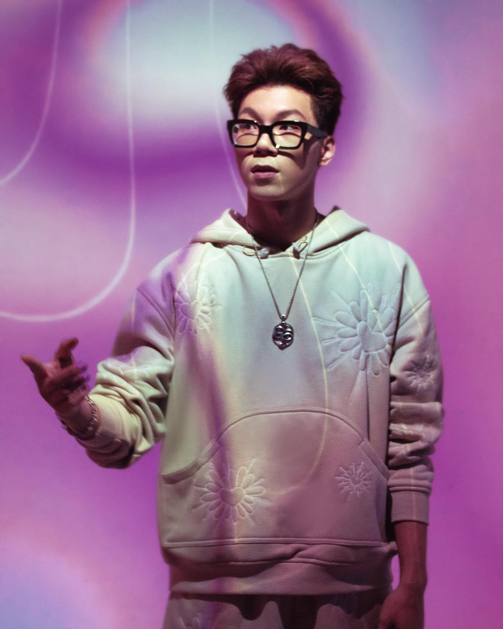Nam rapper bỏ 1 thứ đồ gỡ luôn “phong ấn” nhan sắc, dân mạng yêu cầu thi Anh Trai Say Hi ngay!- Ảnh 6.