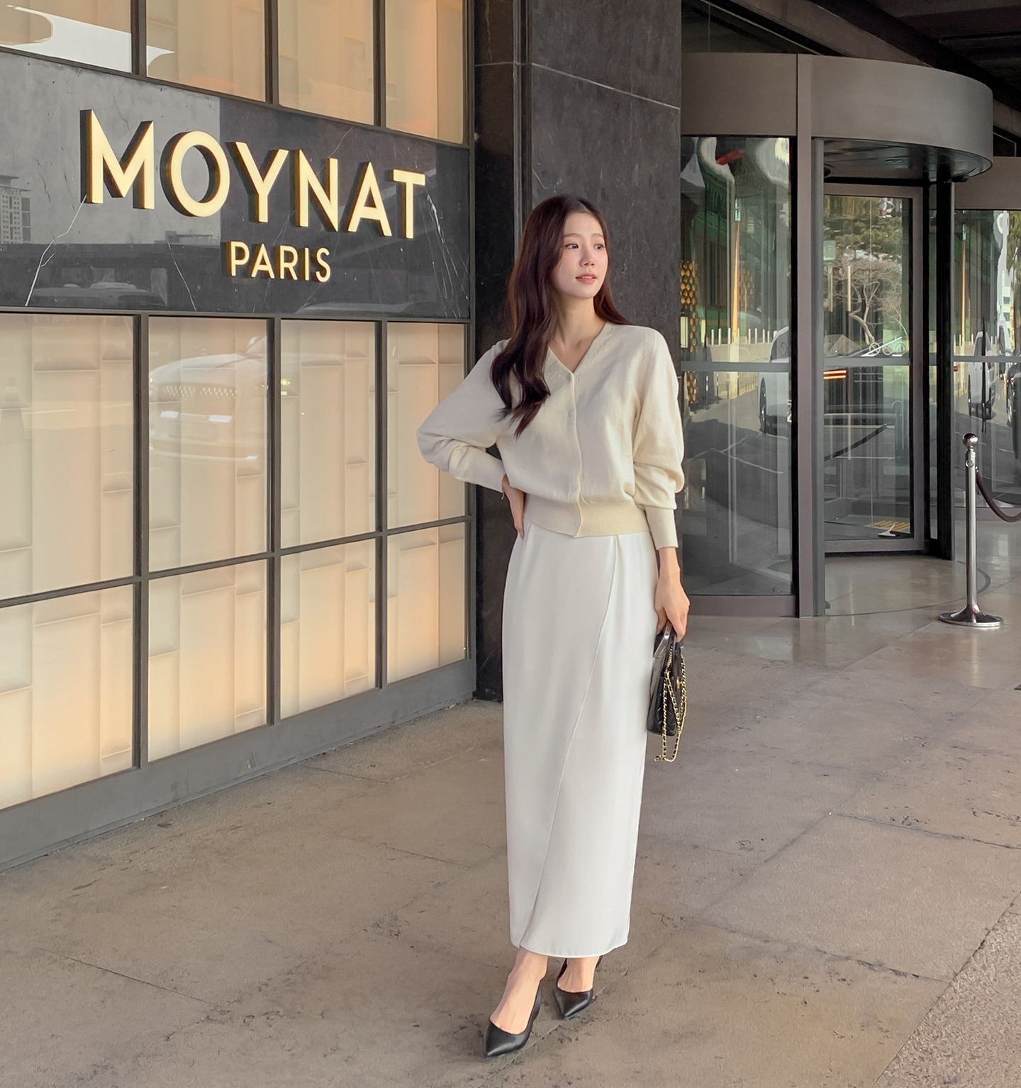Sáng suốt nhất lúc này là sắm 5 món thời trang công sở giúp mặc đẹp từ giờ đến tận cuối mùa thu- Ảnh 1. Sáng suốt nhất lúc này là sắm 5 món thời trang công sở giúp mặc đẹp từ giờ đến tận cuối mùa thu- Ảnh 1.