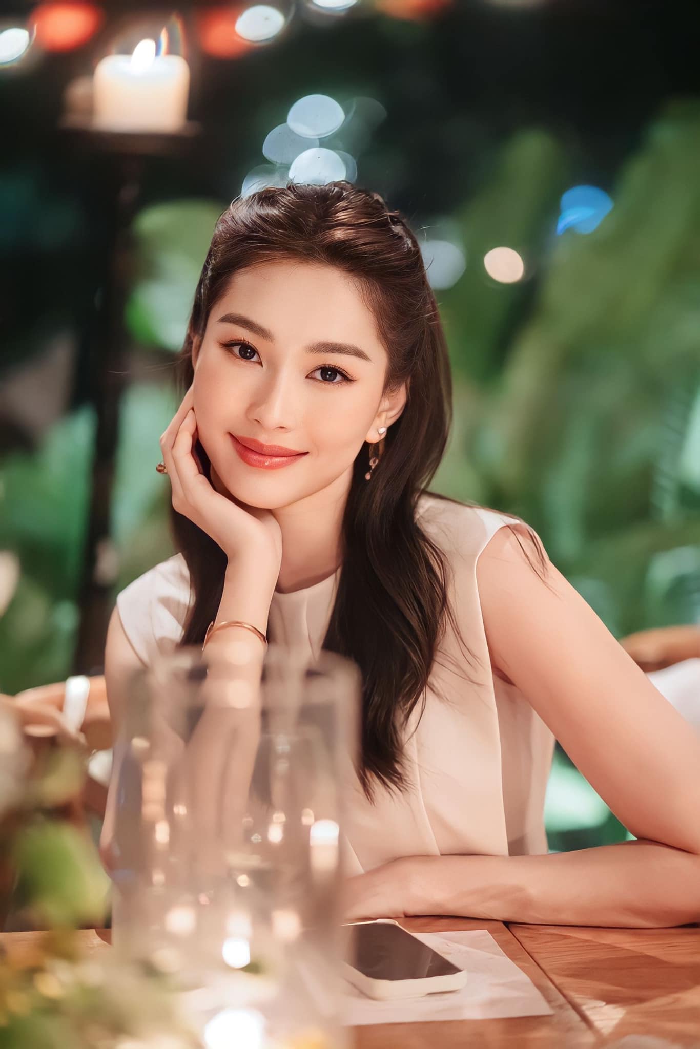 Người đẹp Vbiz làm dâu gia tộc thuộc 