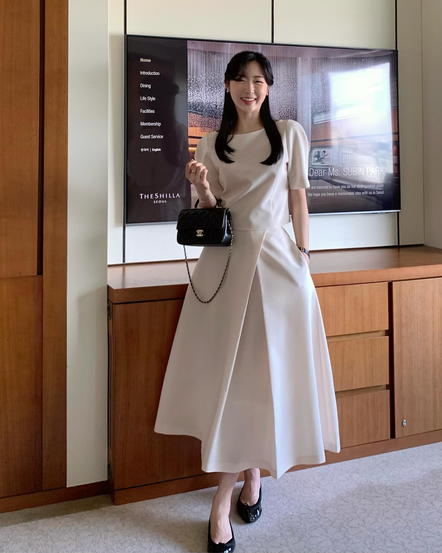 Sáng suốt nhất lúc này là sắm 5 món thời trang công sở giúp mặc đẹp từ giờ đến tận cuối mùa thu- Ảnh 10. Sáng suốt nhất lúc này là sắm 5 món thời trang công sở giúp mặc đẹp từ giờ đến tận cuối mùa thu- Ảnh 10.