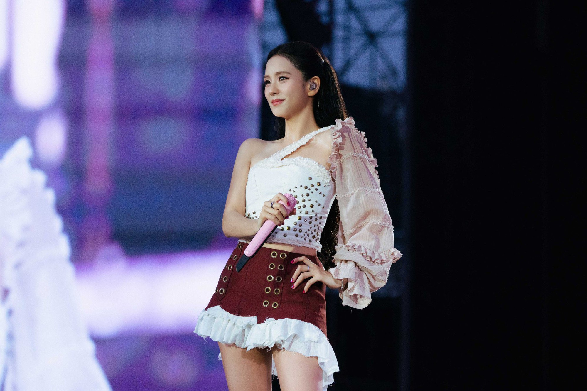 1 lần nổi loạn phô hết khuyết điểm của thành viên đẹp nhất BLACKPINK- Ảnh 10.