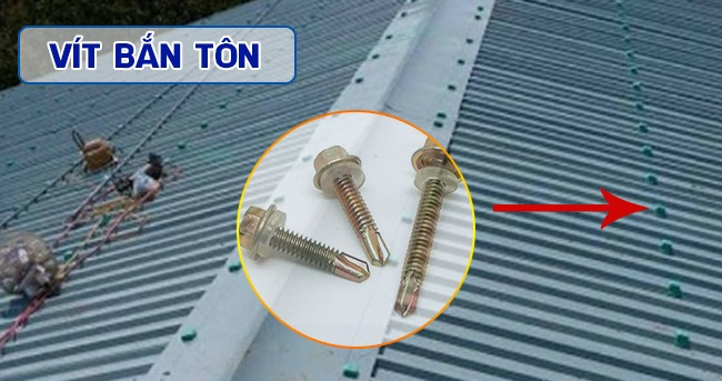 Trước giờ bão Wipha đổ bộ: Người dân Hạ Long buộc mái nhà vào xe tải, MXH nửa phục nửa hoang mang- Ảnh 2.