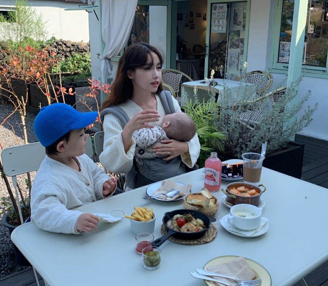 Phụ huynh thú nhận phải trốn vào nhà vệ sinh, cần hơn 2 ngày để "hồi phục" sau kỳ nghỉ với con- Ảnh 5.