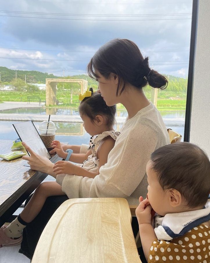 Phụ huynh thú nhận phải trốn vào nhà vệ sinh, cần hơn 2 ngày để "hồi phục" sau kỳ nghỉ với con- Ảnh 3.