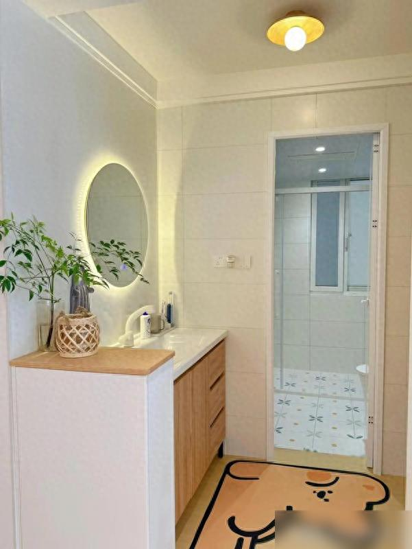 Nhà nhỏ khiến nhiều người trầm trồ: Sống tối giản, không sang chảnh mà vẫn toát lên vẻ “giàu có”- Ảnh 2.
