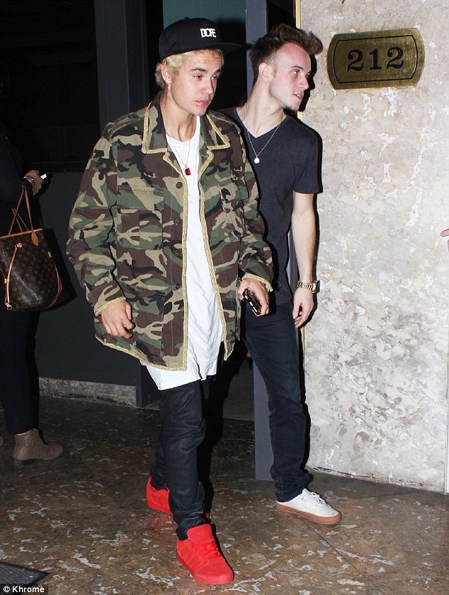 Tại sao Justin Bieber lại 