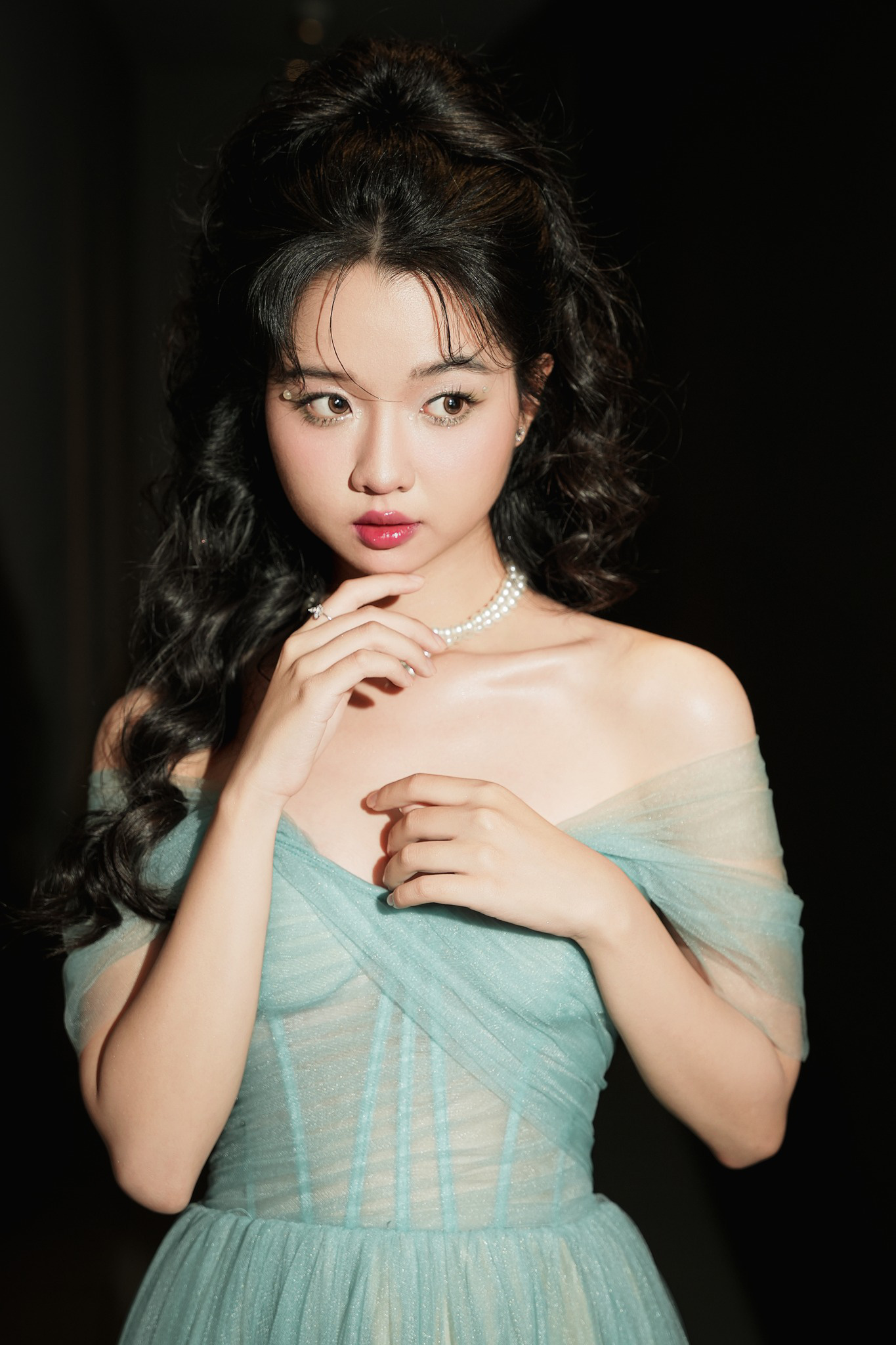 Sao nhí đắt show nhất Việt Nam dậy thì thành công sau 10 năm, mới 20 tuổi đã sở hữu cả nhan sắc lẫn sự nghiệp đáng nể- Ảnh 1.