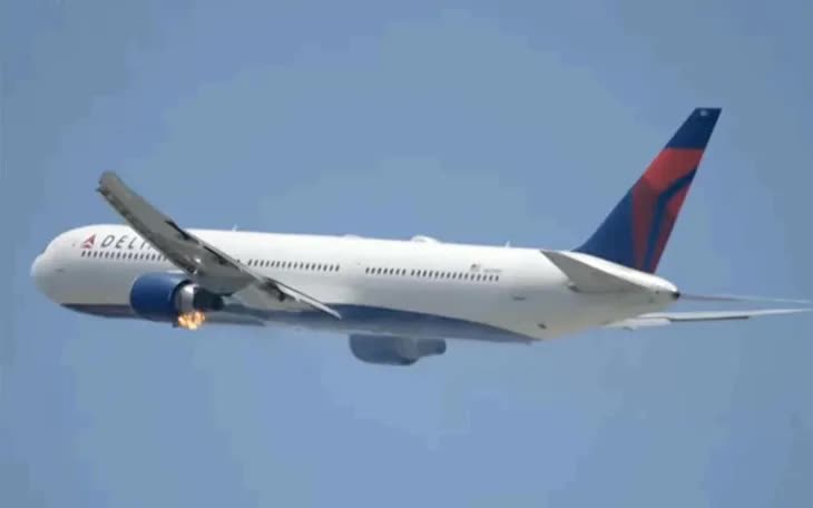 (Ảnh: LA FLIGHTS) (Ảnh: LA FLIGHTS)