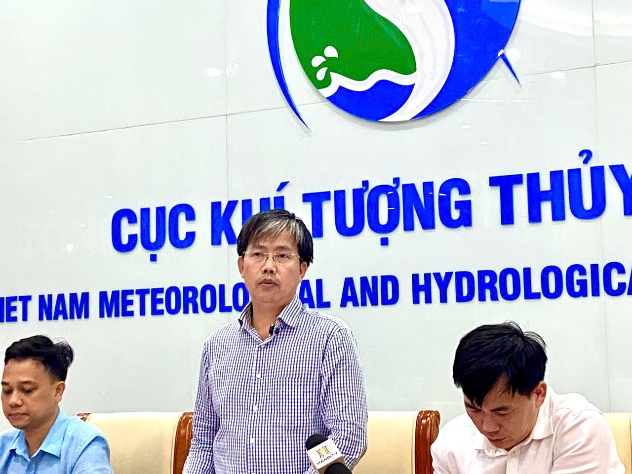 Bão số 3 (Wipha) giật cấp 13-14, đổ bộ Hải Phòng - Thanh Hóa vào trưa đến chiều 22-7- Ảnh 1.