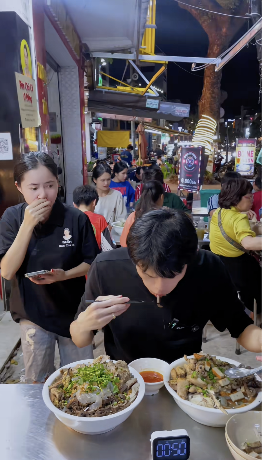 Khách Thái sang Việt Nam để làm thử thách giống bé Mai nhưng chủ quán lại bị chê một điểm- Ảnh 7.