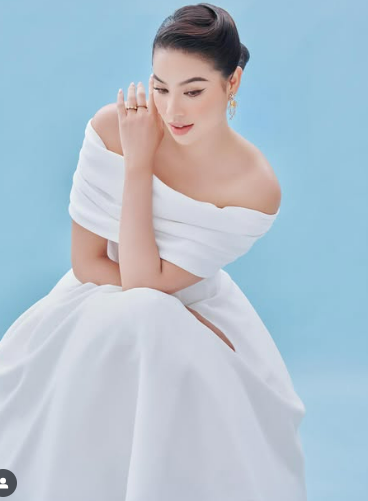 Hoa hậu Phạm Hương về Việt Nam giữa lúc chồng đại gia lộ dấu hiệu lạ?- Ảnh 3. Hoa hậu Phạm Hương về Việt Nam giữa lúc chồng đại gia lộ dấu hiệu lạ?- Ảnh 3.