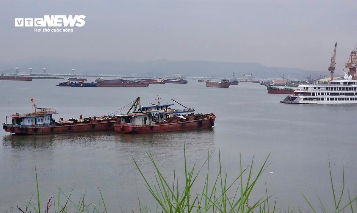 Hình ảnh bên trong tàu du lịch Vịnh Xanh sau tai nạn 36 người chết- Ảnh 9.