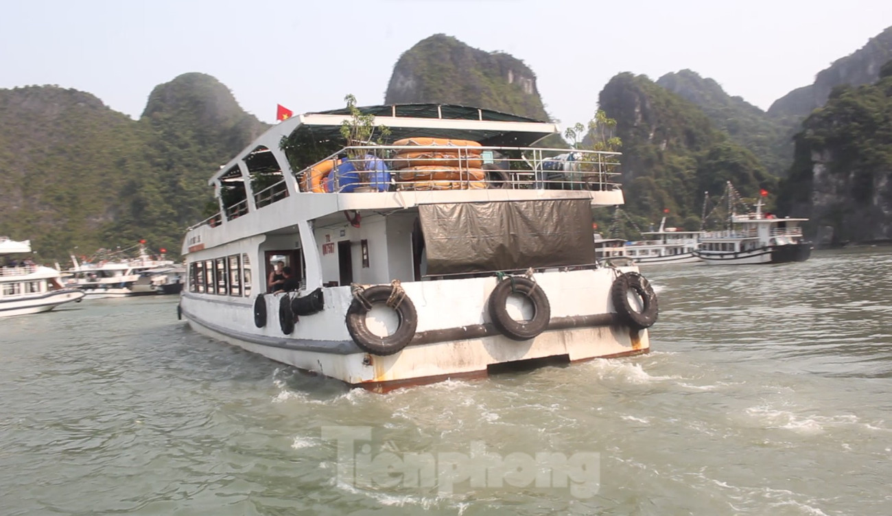 Những lưu ý quan trọng khi đi du lịch gặp sự cố tàu chìm- Ảnh 1.
