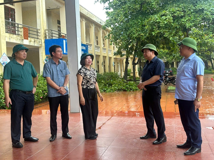 Ngành GD&ĐT Ninh Bình sẵn sàng phương án phòng, chống bão số 3- Ảnh 1.