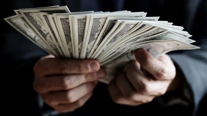 Nóng: Tỷ phú BĐS nổi tiếng bị ngân hàng siết nợ 187 triệu USD, nghi vấn tẩu tán tài sản cho người thân- Ảnh 1.
