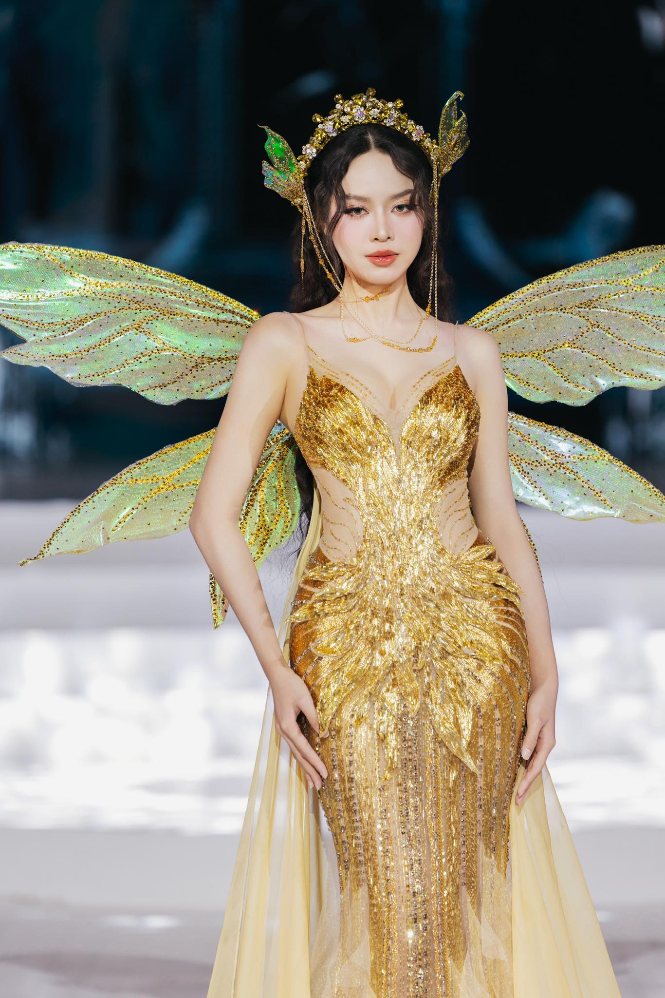 Tiểu Vy mất danh hiệu 