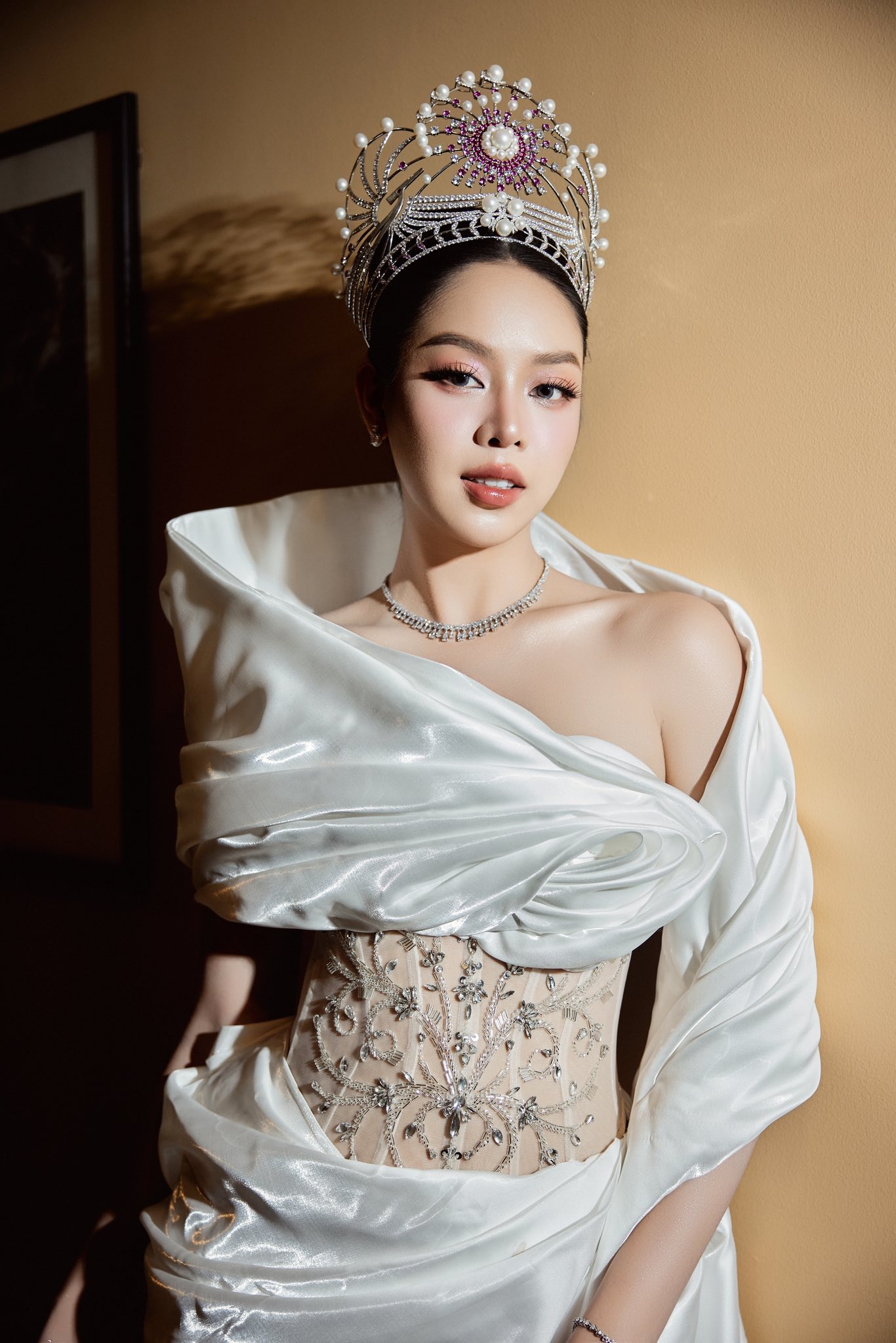 Tiểu Vy mất danh hiệu 