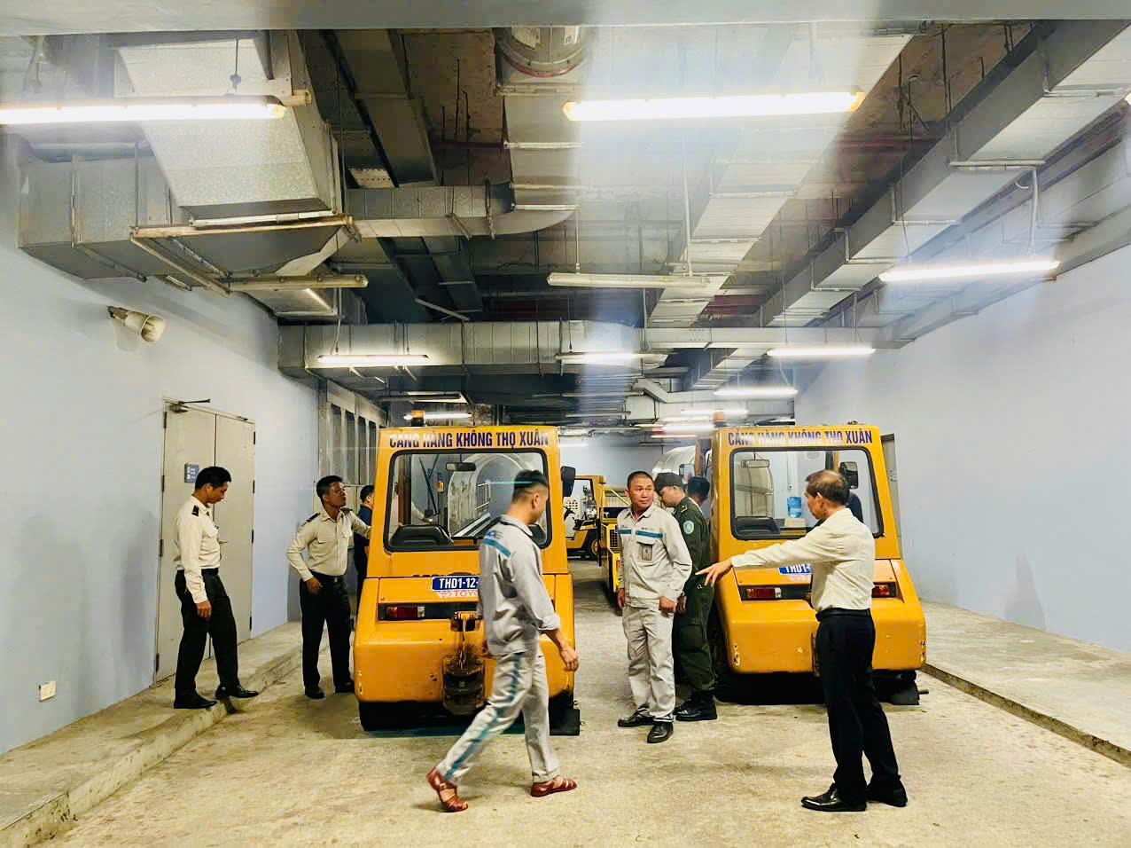Cận cảnh "chạy bão" tại các sân bay- Ảnh 11.