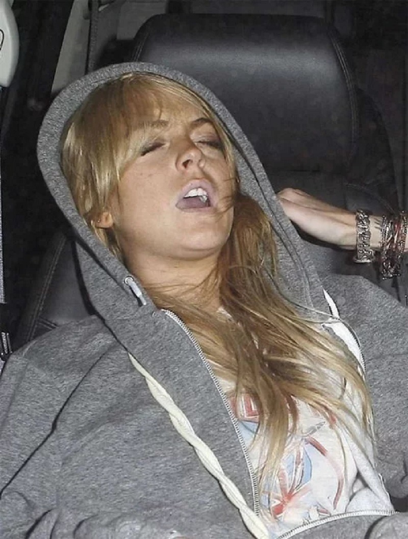 Hãy quên Lindsay Lohan tuổi 20 nghiện ngập nổi loạn đi, U40 tái sinh ngoạn mục, nhan sắc đỉnh cỡ này!- Ảnh 6. Hãy quên Lindsay Lohan tuổi 20 nghiện ngập nổi loạn đi, U40 tái sinh ngoạn mục, nhan sắc đỉnh cỡ này!- Ảnh 6.