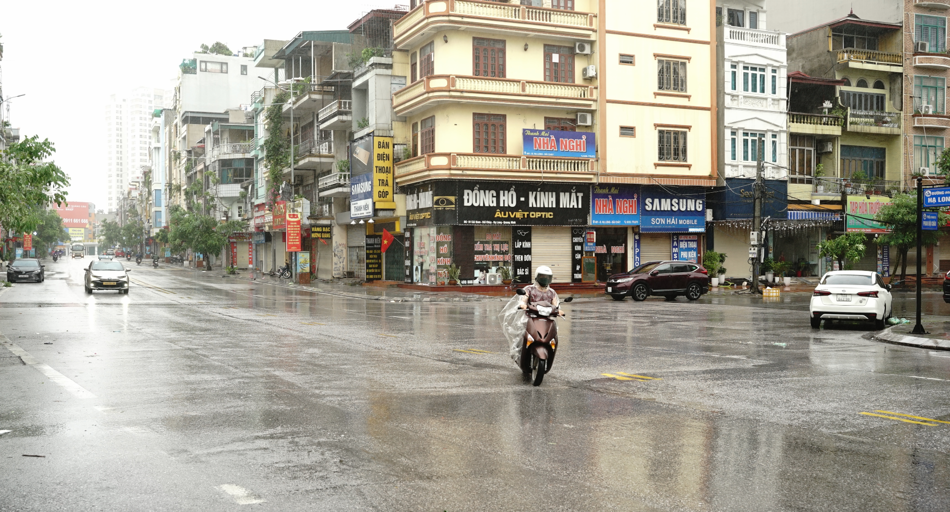 Tin bão khẩn cấp: Bão số 3 chỉ còn cách Hải Phòng - Hưng Yên 70km, giật cấp 13- Ảnh 5.