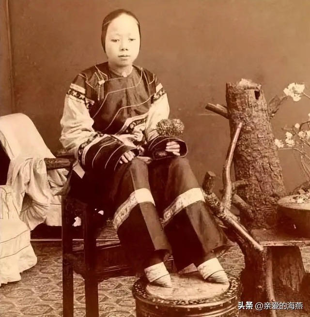 14 ảnh hiếm thời cuối nhà Thanh: Nhan sắc đẹp hơn cả minh tinh của tiểu thiếp khiến nhiều người ngưỡng mộ- Ảnh 11. 14 ảnh hiếm thời cuối nhà Thanh: Nhan sắc đẹp hơn cả minh tinh của tiểu thiếp khiến nhiều người ngưỡng mộ- Ảnh 11.