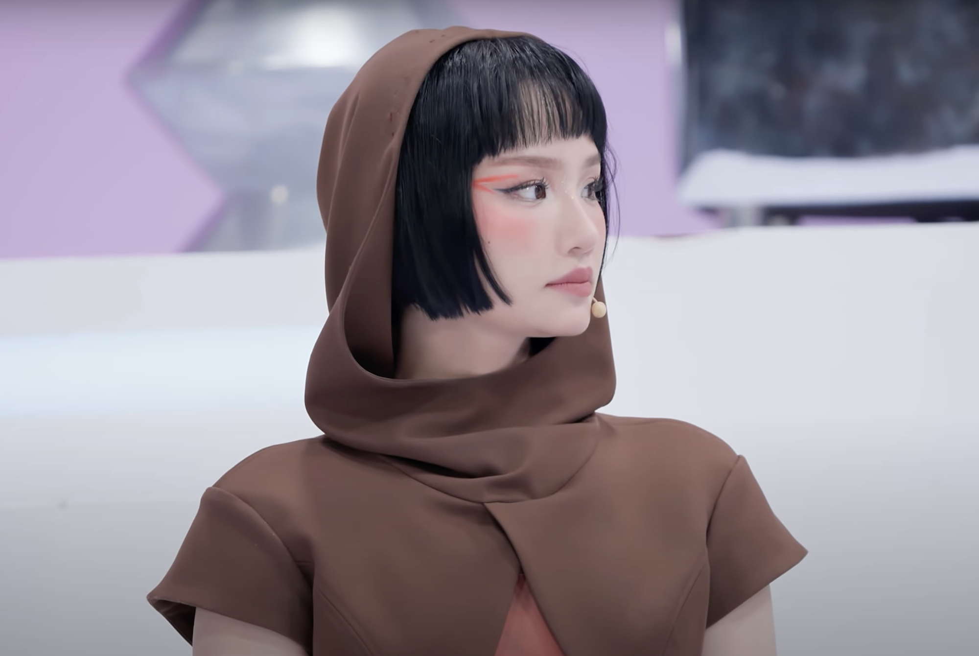 "Đội trưởng yếu kém" ở Em Xinh Say Hi có cú đáp trả khiến antifan câm nín "rủ nhau lên núi"- Ảnh 2.