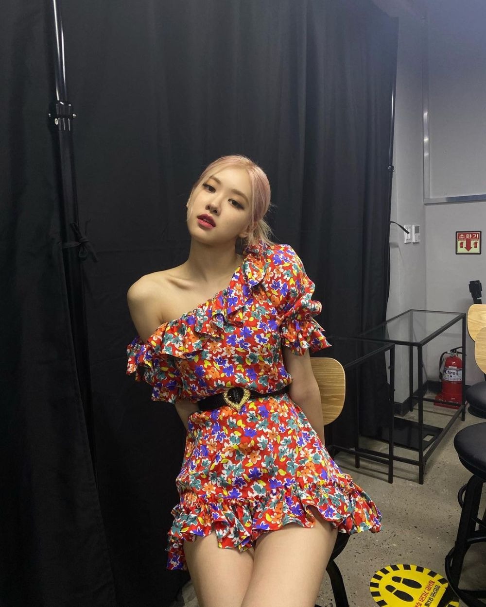 Rosé diện váy hoa chưa một lần bị chê 