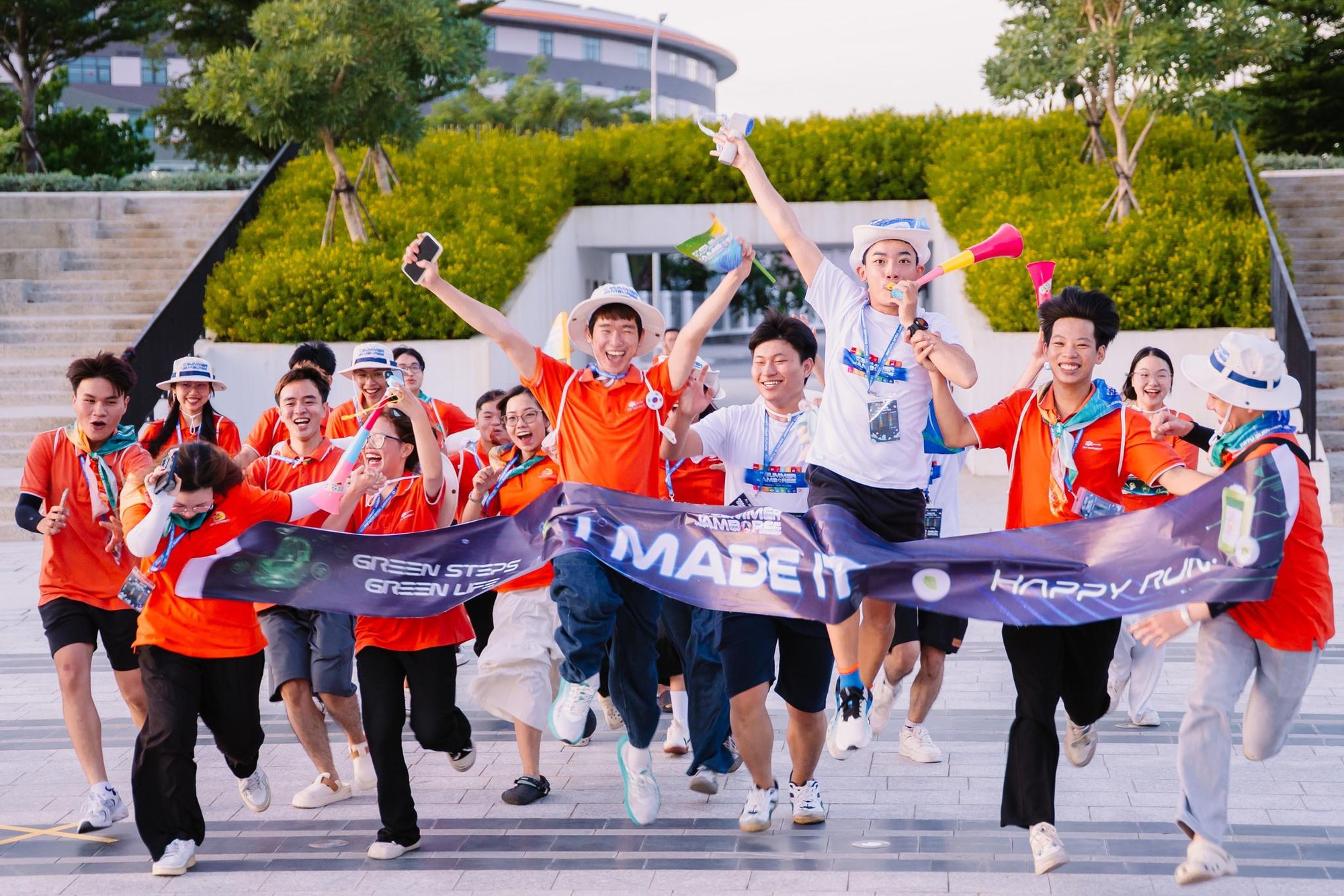 FPTU Summer Jamboree 2025: Mùa hè khác biệt, nơi thế hệ Gen Z “prompt” tương lai- Ảnh 4.