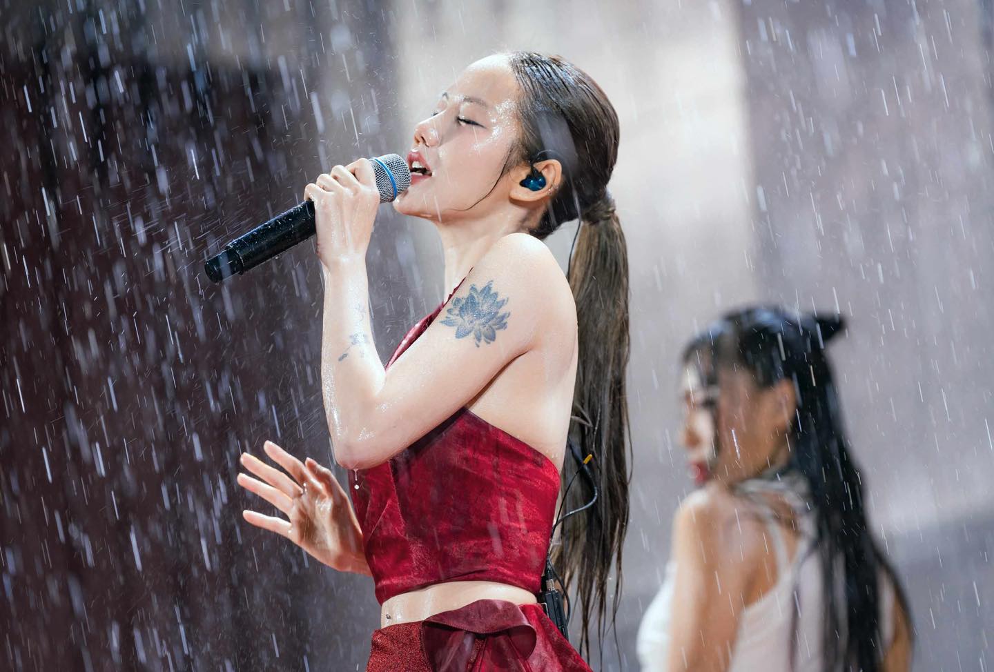 Tưởng đẹp tự nhiên không "dao kéo", "em xinh" Phương Ly cuối cùng cũng tiết lộ sự thật đã can thiệp 1 bộ phận trên khuôn mặt- Ảnh 2.