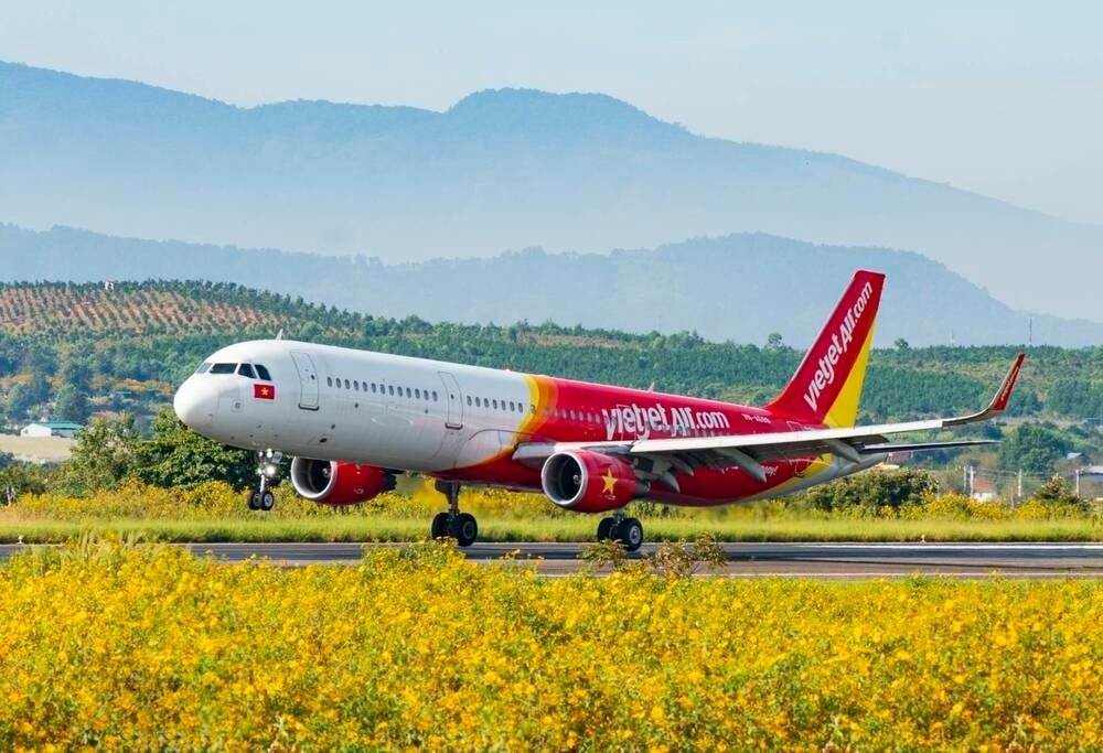 Cổ phiếu Vietjet tăng kịch trần, tài sản tỷ phú Nguyễn Thị Phương Thảo tăng thêm gần 4.000 tỷ đồng- Ảnh 1.