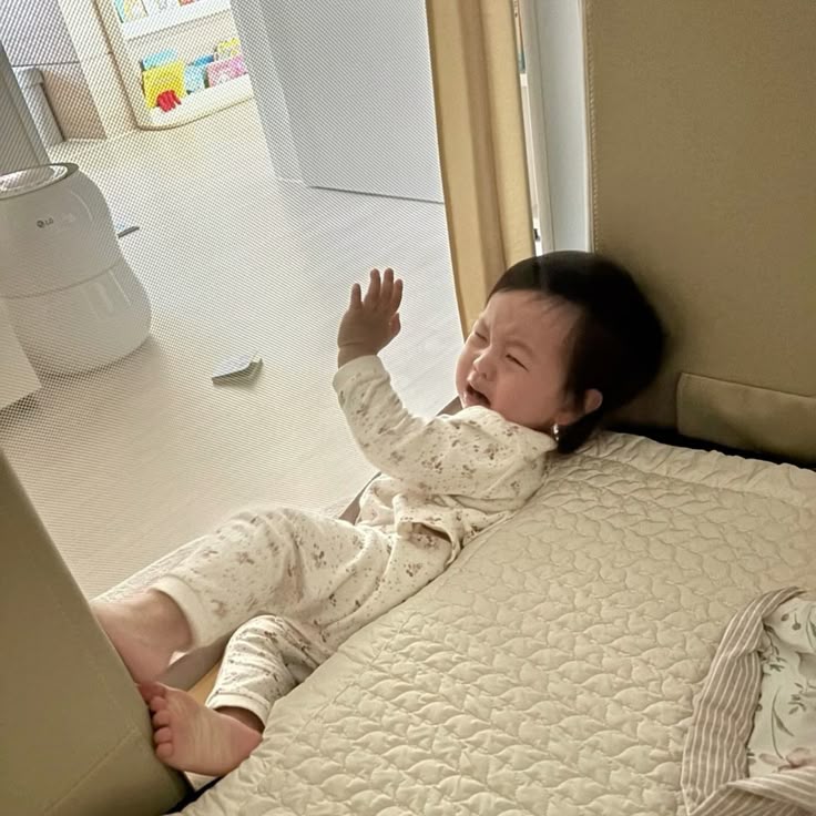 Con đòi hỏi bằng được nhưng cả thèm chóng chán: Phản ứng khác biệt của bố mẹ EQ thấp và bố mẹ EQ cao- Ảnh 4.