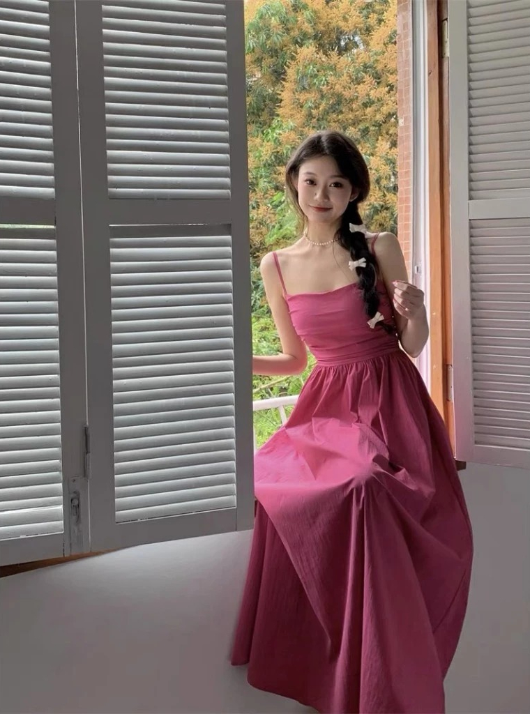 Váy hồng cánh sen khiến nhiều người chạy mất dép nhưng 