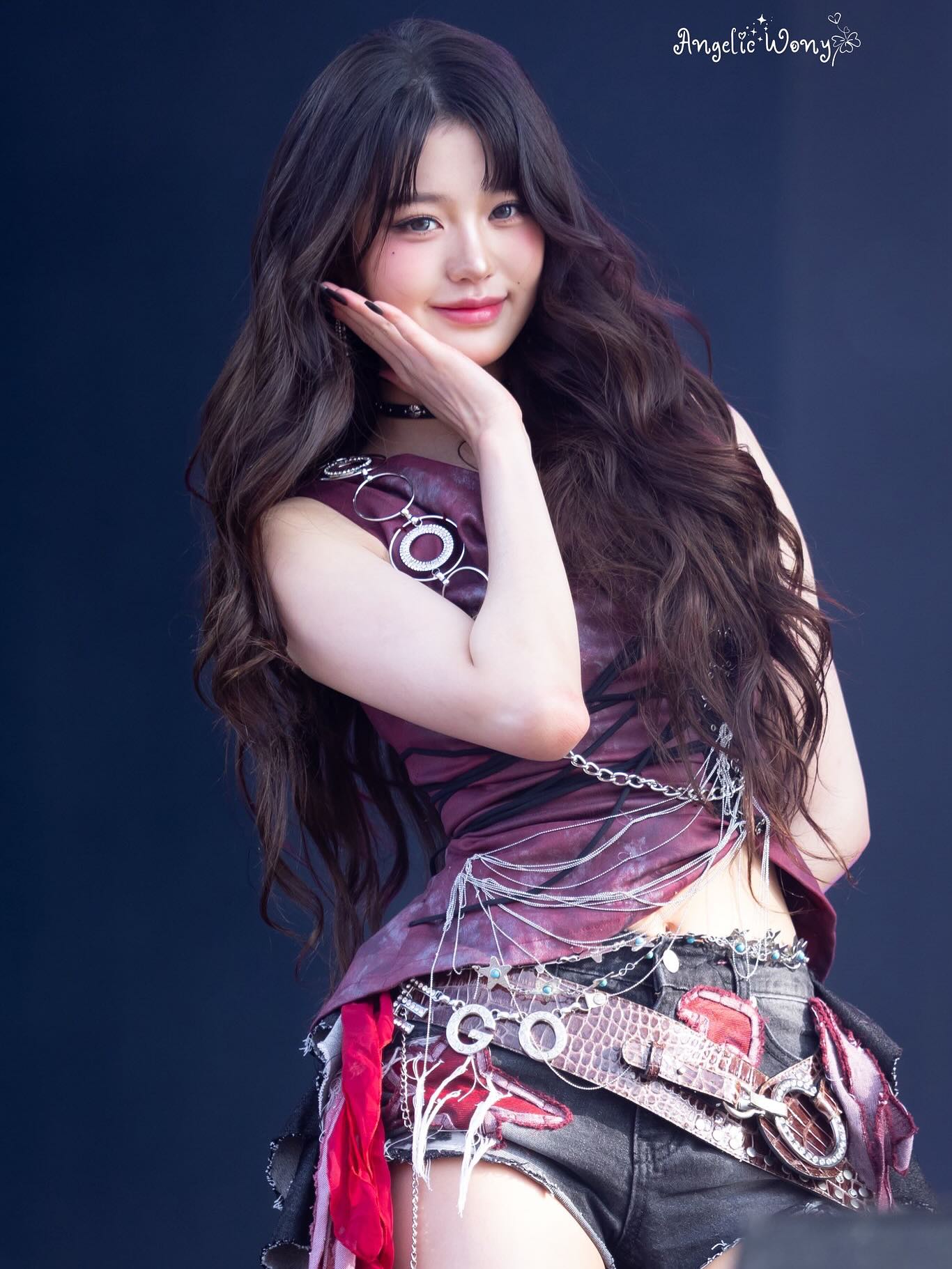 Công chúa Kpop không trang điểm ra đường, netizen Trung lập tức chê bai- Ảnh 13.