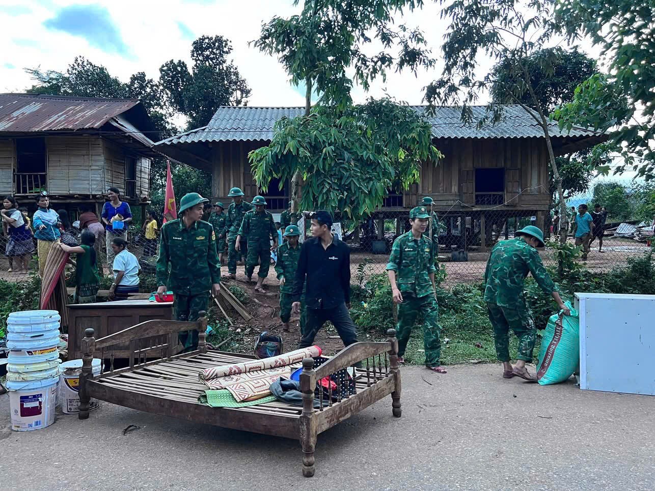 Lửa thiêu rụi 2 căn nhà của hai anh em nghèo- Ảnh 2.