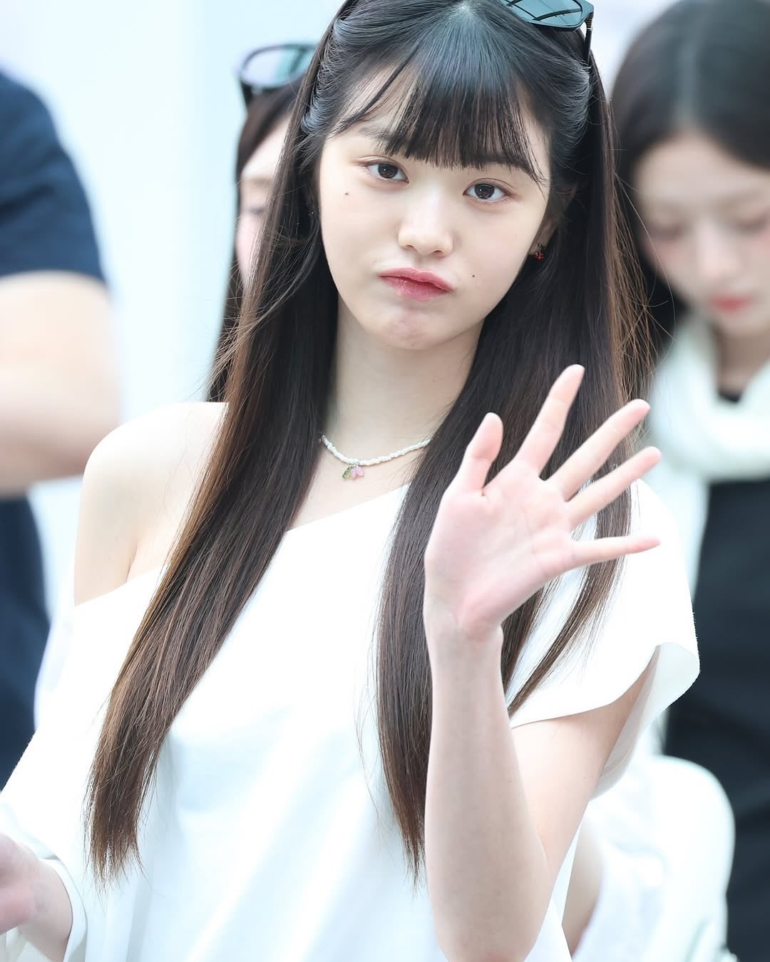 Công chúa Kpop không trang điểm ra đường, netizen Trung lập tức chê bai- Ảnh 7.