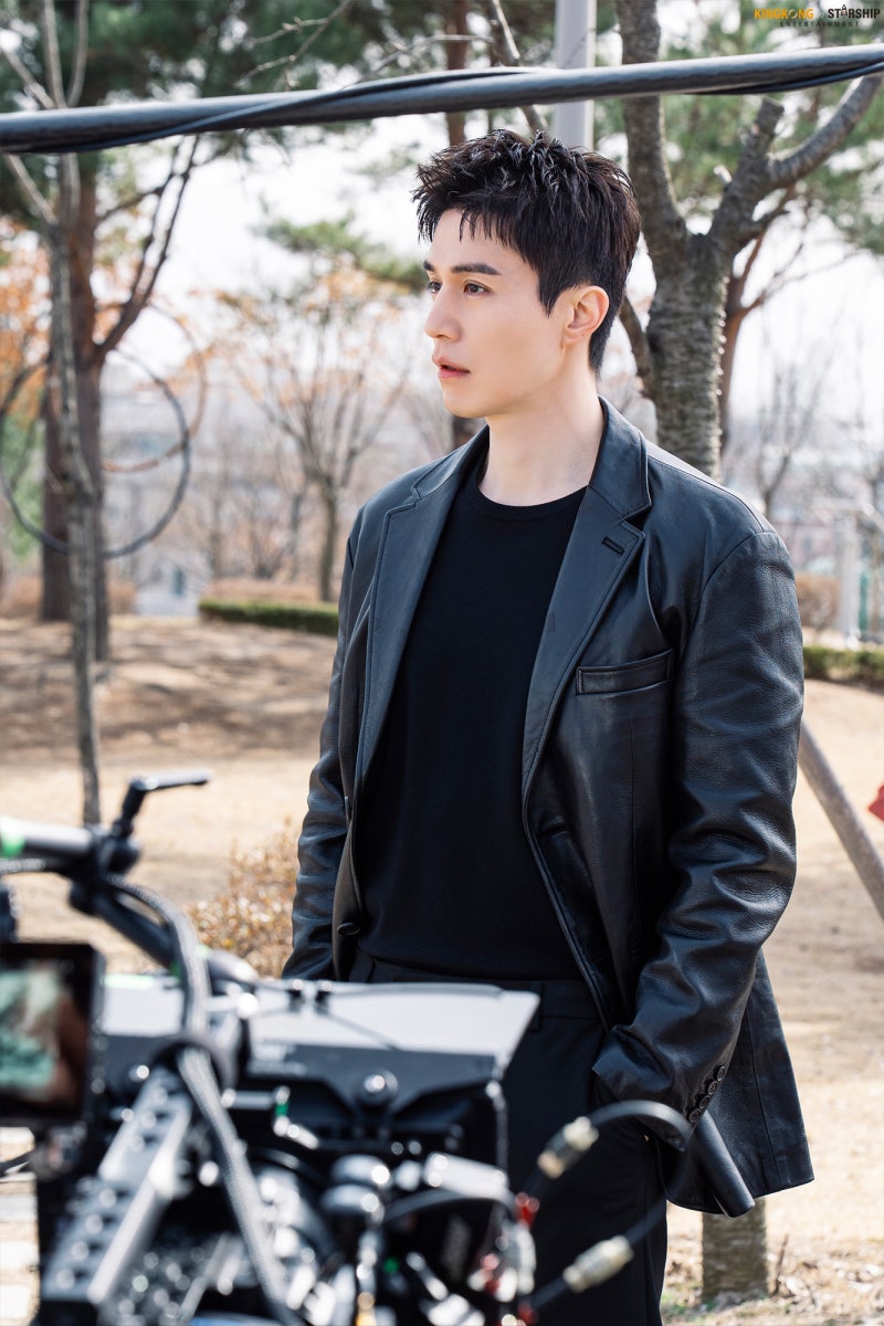 Nhan sắc giả dối của Lee Dong Wook- Ảnh 4. Nhan sắc giả dối của Lee Dong Wook- Ảnh 4.