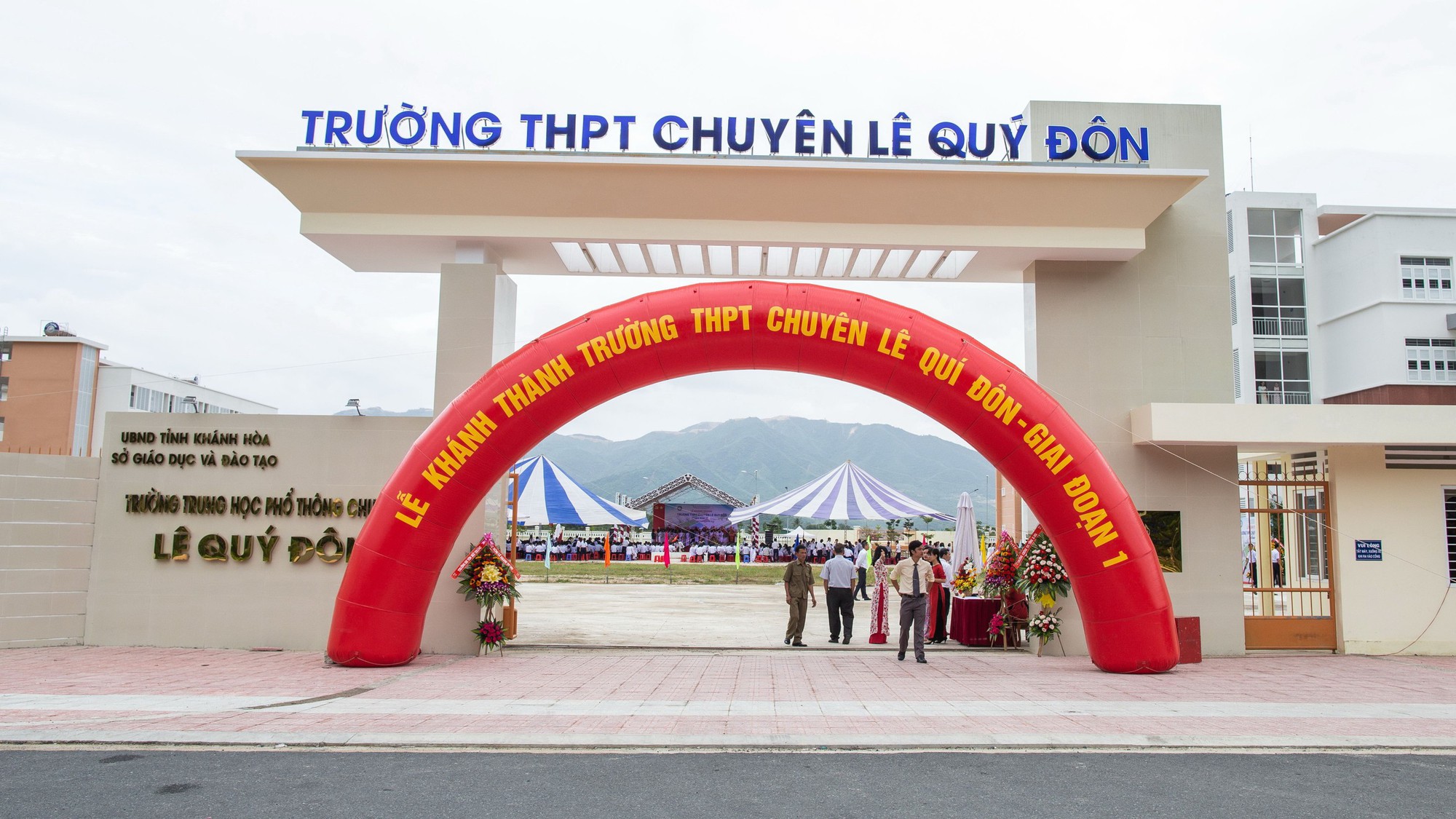 Ngôi trường vừa đón cầu truyền hình Olympia: Sinh ra từ biển, trùng tên với 7 trường THPT chuyên khác trên khắp cả nước- Ảnh 3.