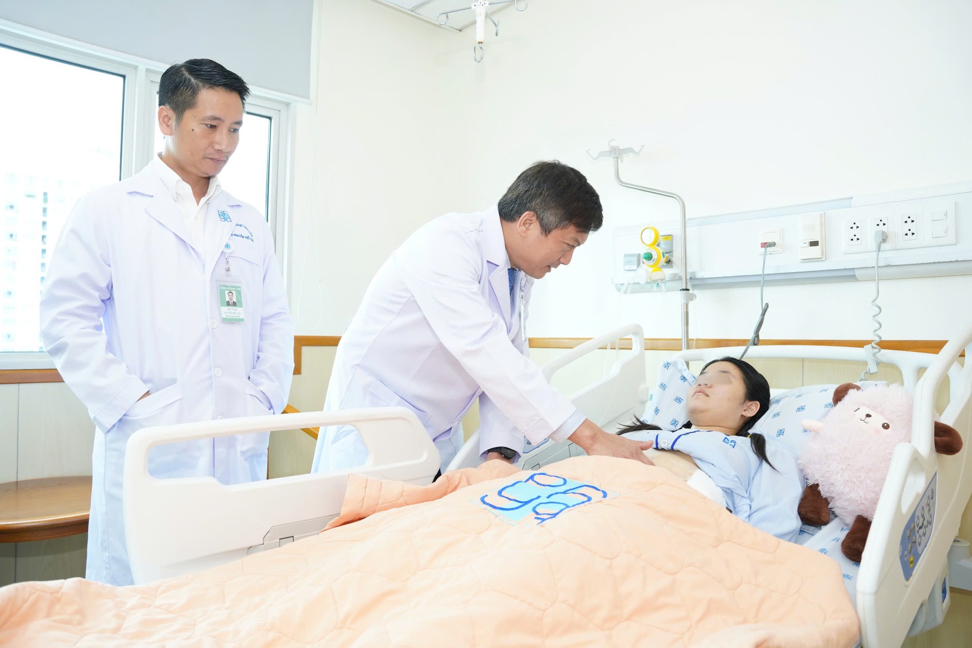 18 tuổi đã mắc ung thư dạ dày di căn xa: Lời cảnh báo từ bác sĩ BV Đại học Y Dược- Ảnh 1.