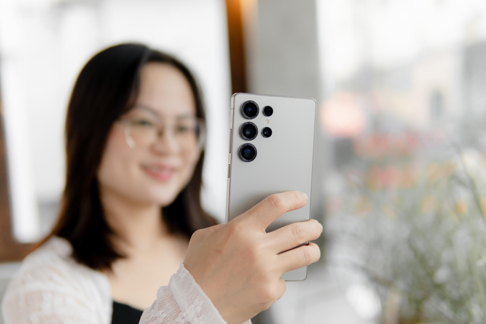 Dùng Galaxy S25 series nửa năm, ai cũng phải công nhận: “Galaxy AI tiện thật”- Ảnh 2.