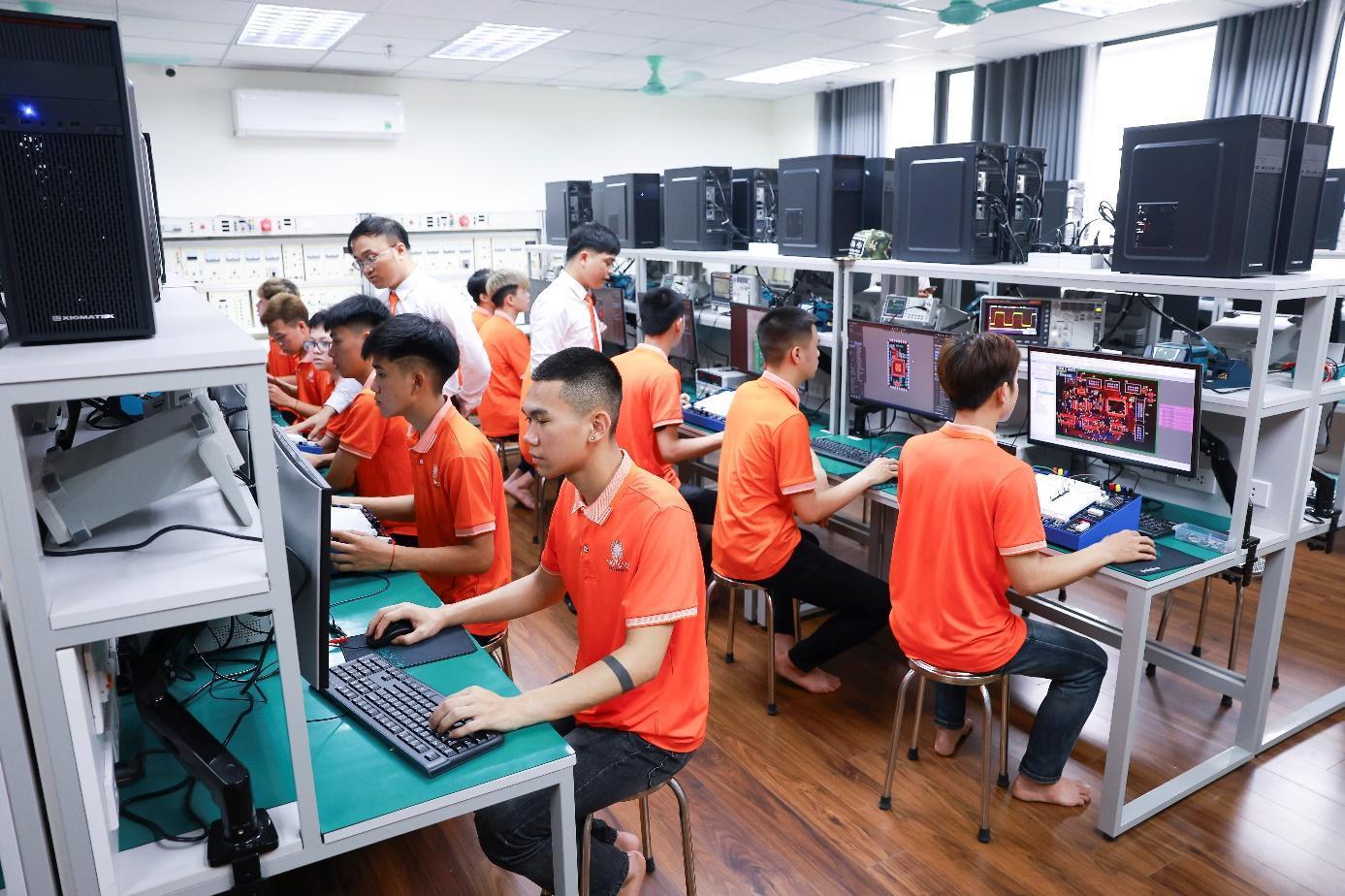 Trường Đại học Đại Nam mở rộng chỉ tiêu, đẩy mạnh hợp tác quốc tế đào tạo ngành Công nghệ Bán dẫn- Ảnh 4.