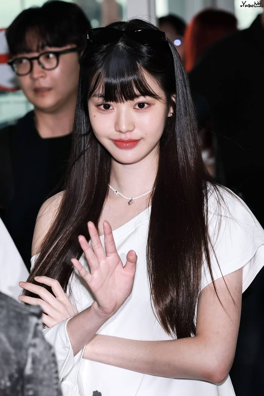 Công chúa Kpop không trang điểm ra đường, netizen Trung lập tức chê bai- Ảnh 6.
