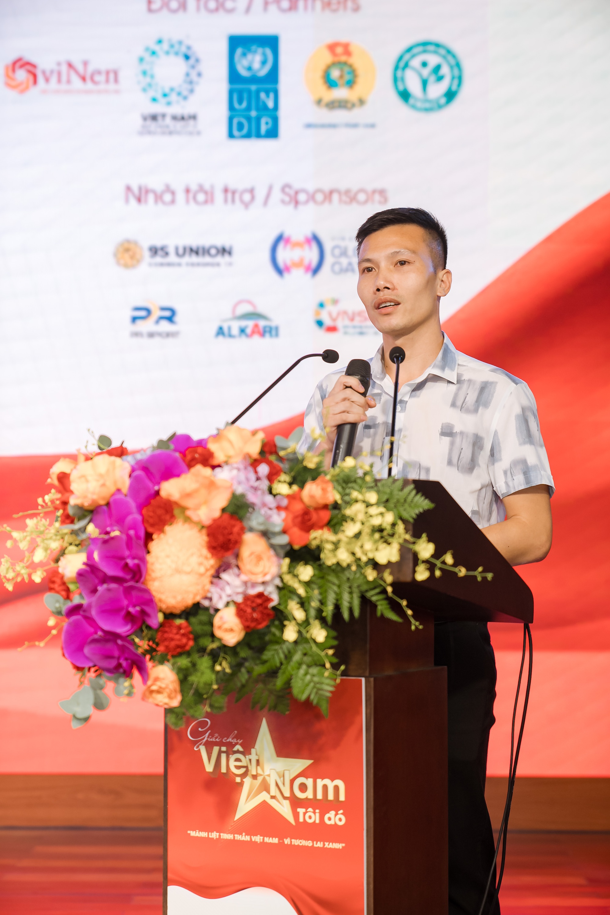 Nhà vô địch SEA Games Đỗ Quốc Luật tham dự giải chạy Việt Nam tôi đó 2025- Ảnh 2.