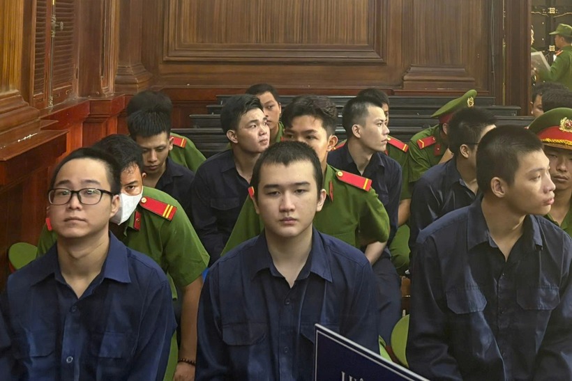 Chân dung Nguyễn Thị Thanh Tuyền, đối tượng cầm đầu đường dây buôn "hàng trắng": Lĩnh án 20 năm vì "đồng bọn" báo công an bị cướp... ma túy- Ảnh 1.