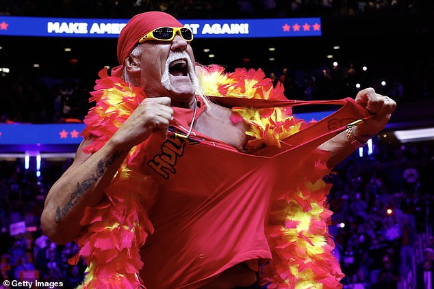 Huyền thoại đô vật Hulk Hogan đột ngột qua đời, Tổng thống Donald Trump xúc động tiễn biệt bạn thân- Ảnh 1.