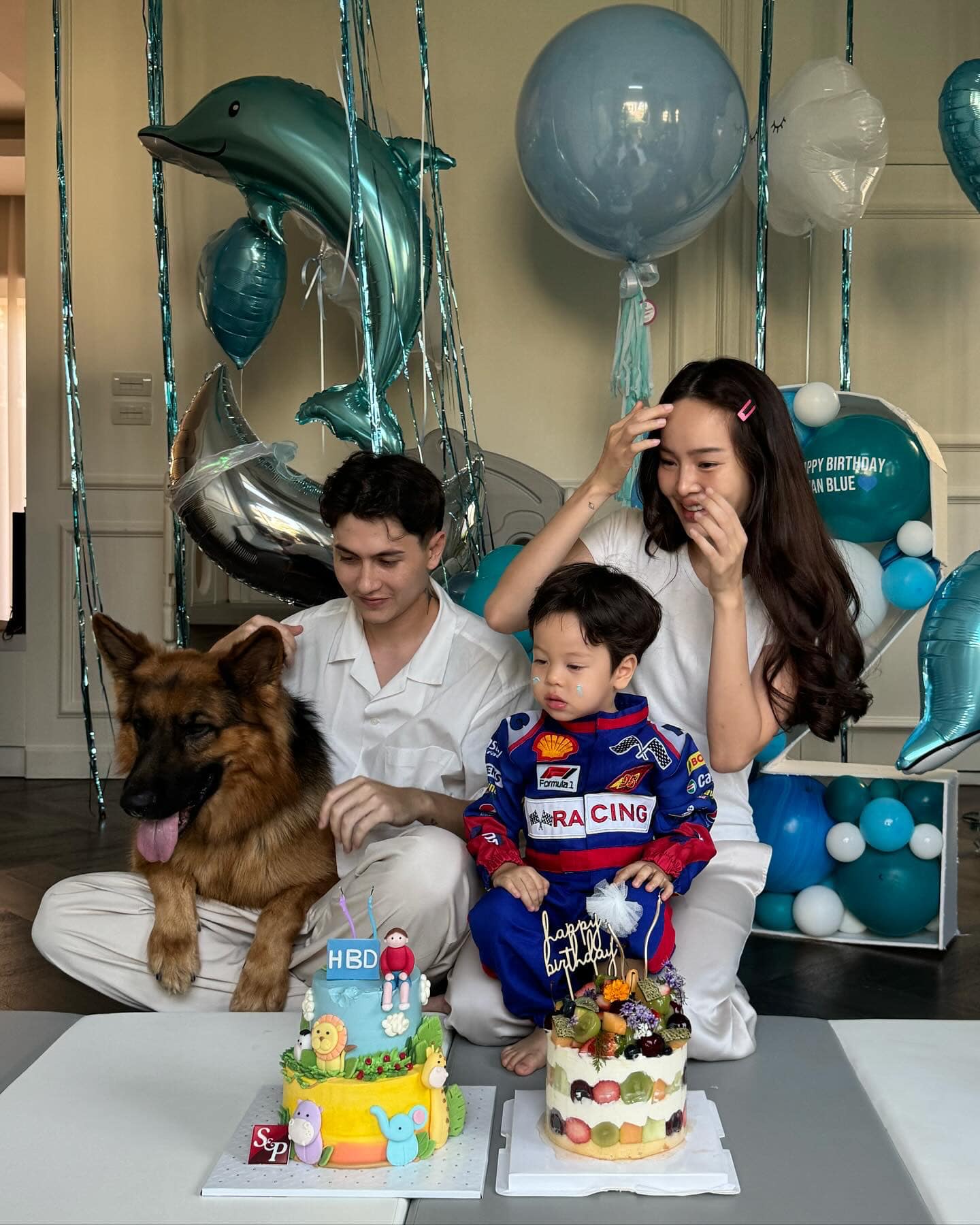 U40, mẹ 2 con nhưng vẫn khiến hội độc thân "gato": Vợ CEO sang chảnh quyến rũ quyết "không chịu" làm mẹ hiền, vợ đảm- Ảnh 4. U40, mẹ 2 con nhưng vẫn khiến hội độc thân "gato": Vợ CEO sang chảnh quyến rũ quyết "không chịu" làm mẹ hiền, vợ đảm- Ảnh 4.