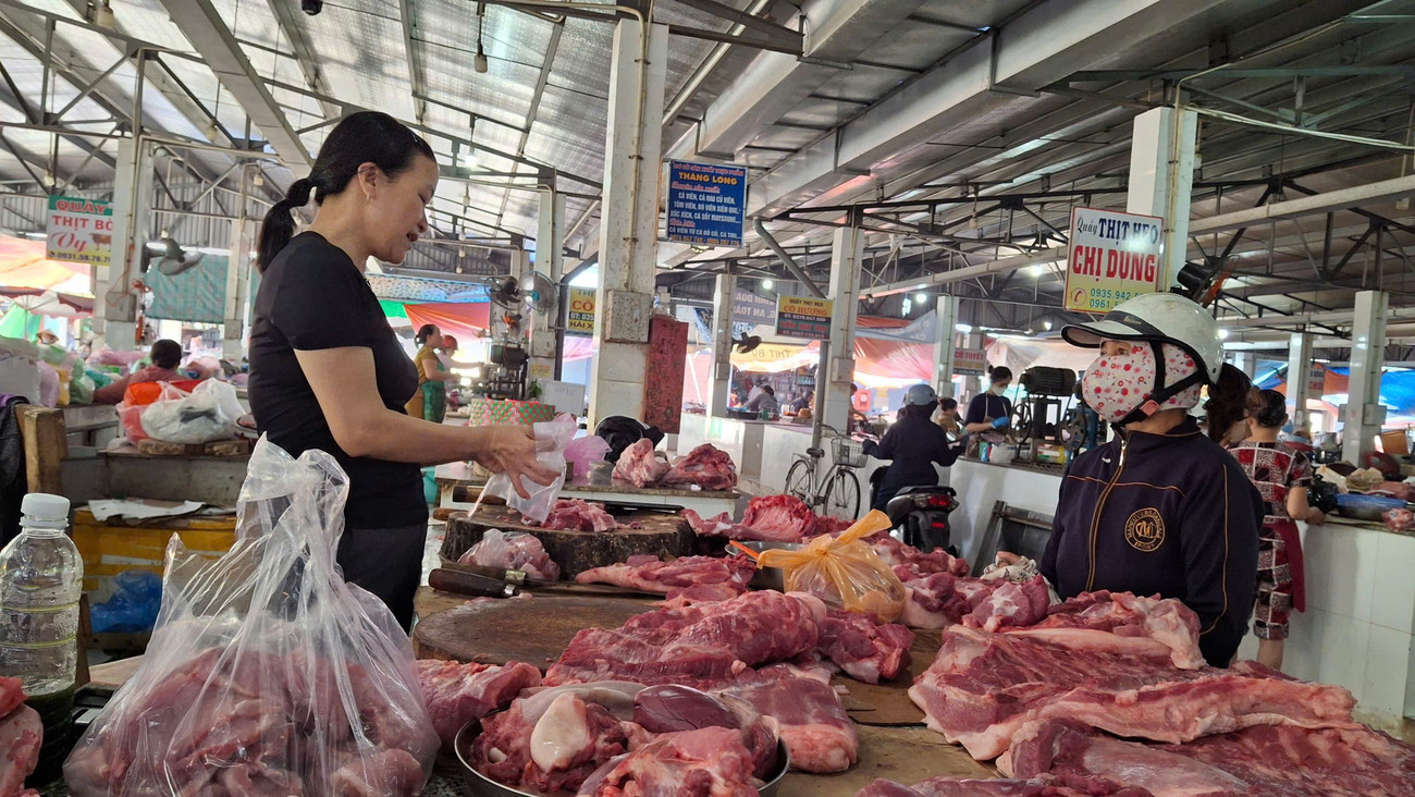 Thịt lợn ế chưa từng có- Ảnh 1.