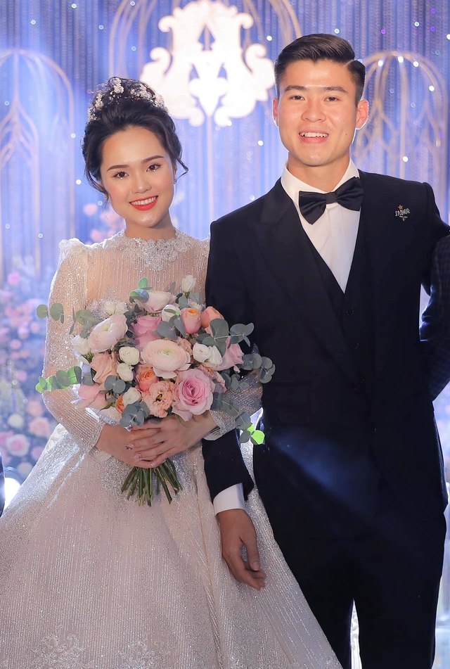 Vợ Duy Mạnh bị chính chị gái chê 
