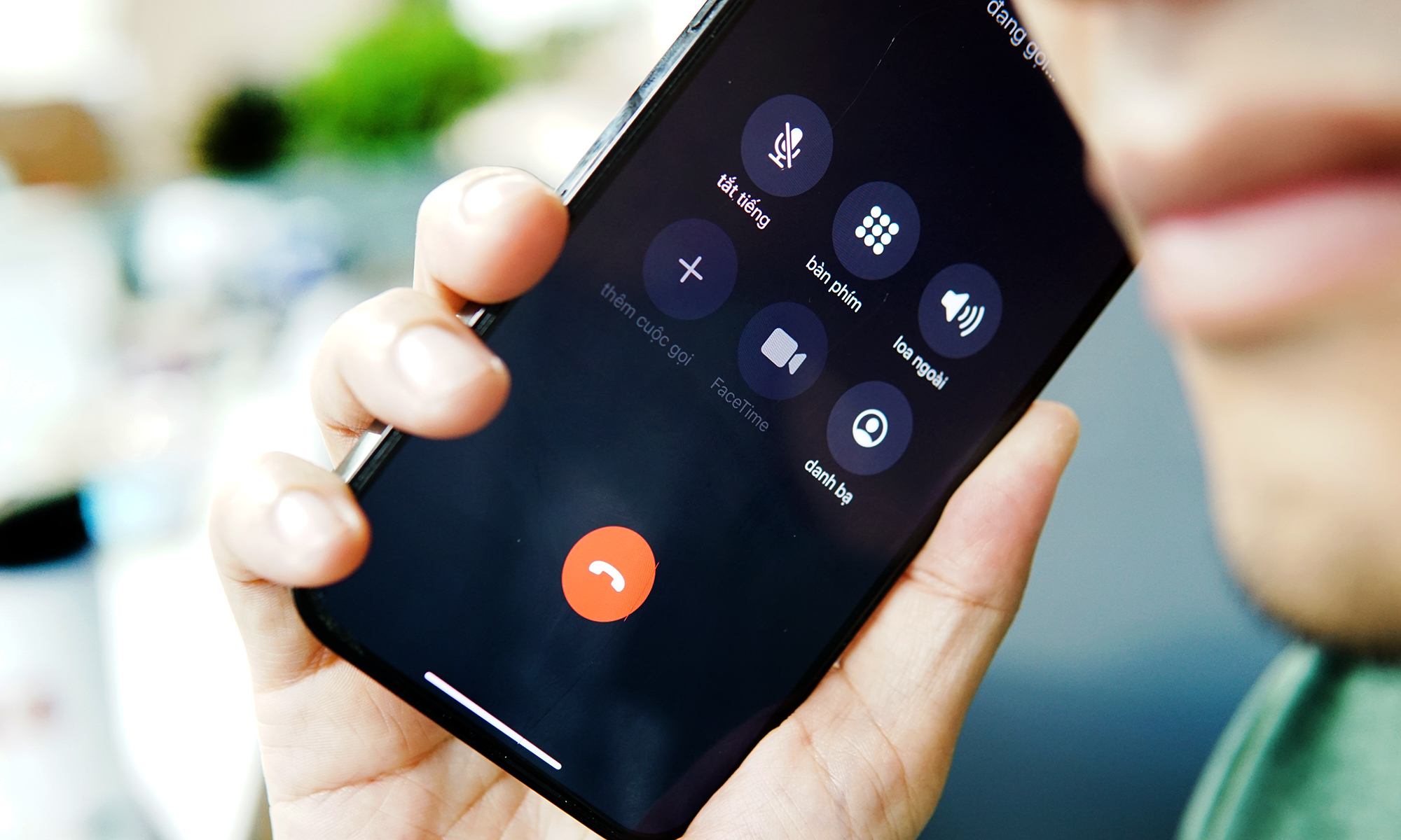 Nghe cuộc gọi lạ chưa đầy một phút, tài khoản mất trắng 1,5 tỷ đồng- Ảnh 1.